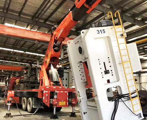 万宁提升工作效率，选择优质折臂吊租赁服务