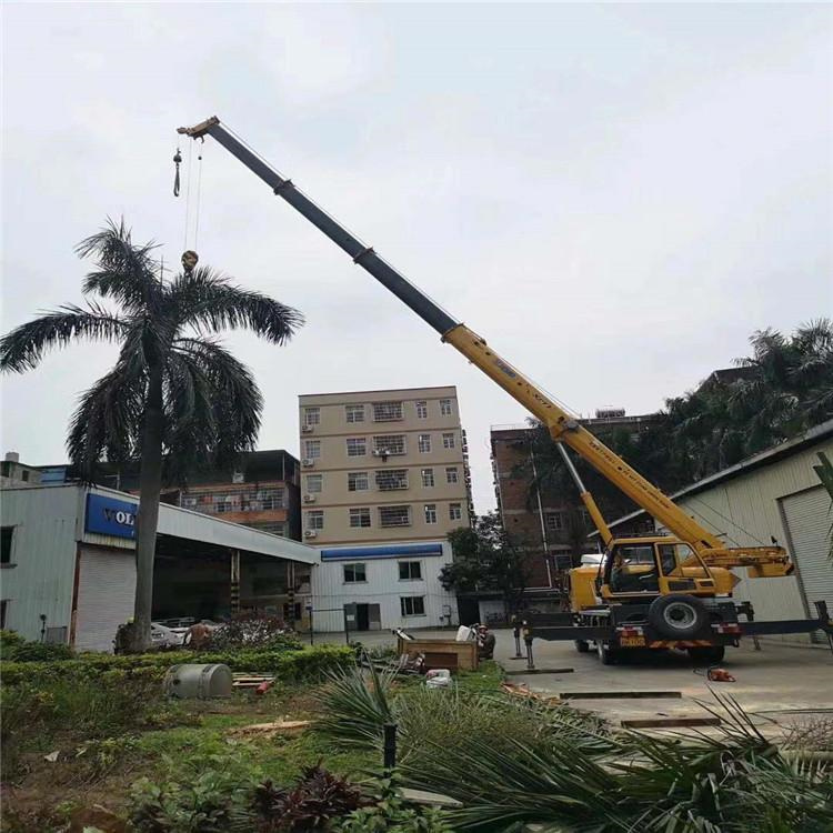 万宁12吨吊车出租一天的收费标准是什么