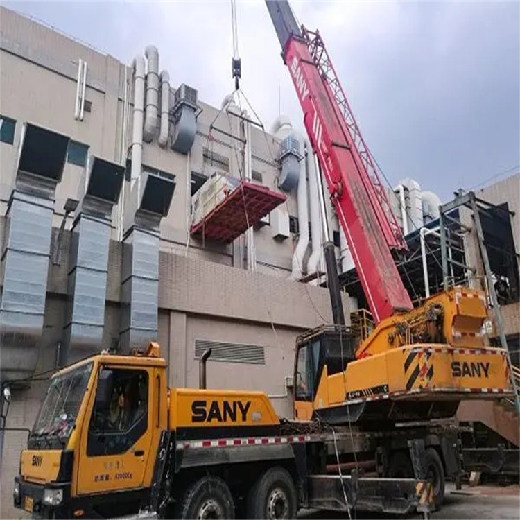 万宁租赁大型汽车吊，助力工程项目高效进行