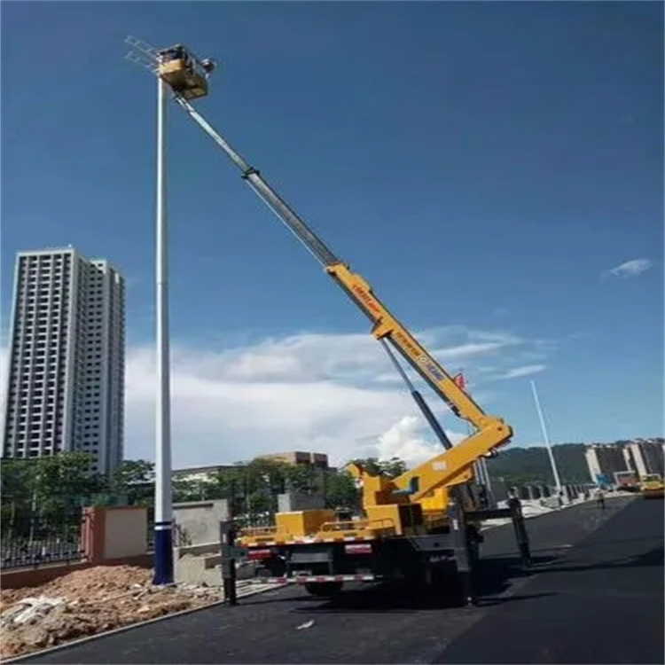 万宁维修路灯的曲臂升降车出租