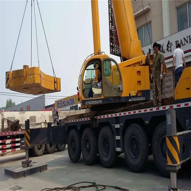 万宁当地吊车出租|机器吊装|75吨|工厂搬迁服务