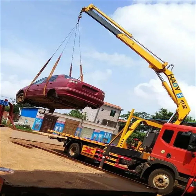 万宁吊车吊汽车的正确方法